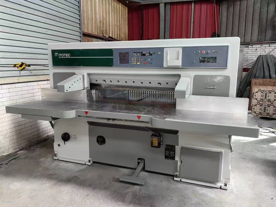 Computerized Paper Cutter — Itoh (Japan)